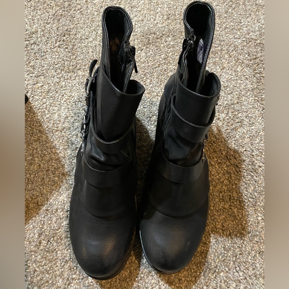 Womens black short boots